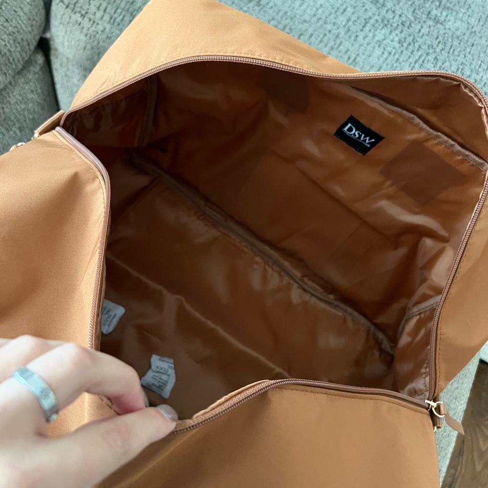 DSW Weekender Bag - Picture 4 of 6